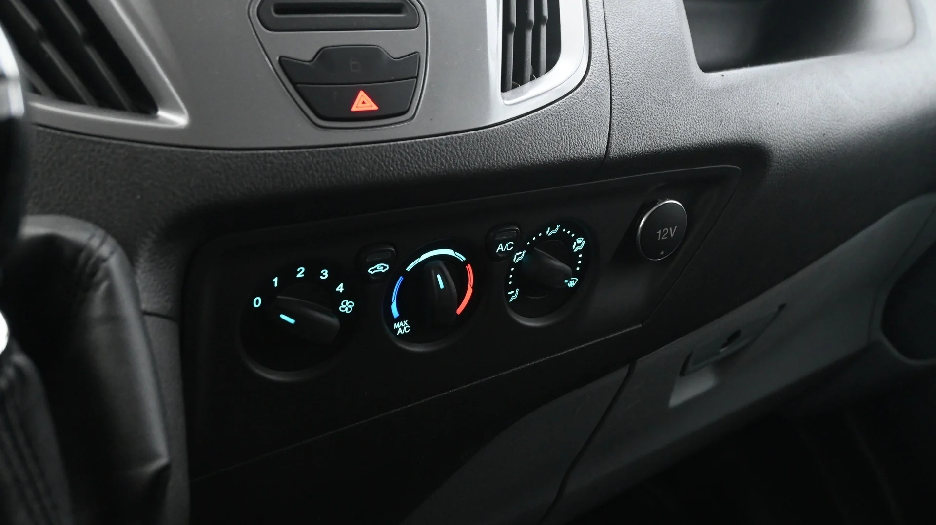 Car Image - 5YWTp169nw4ZcRJ6YtTR4g