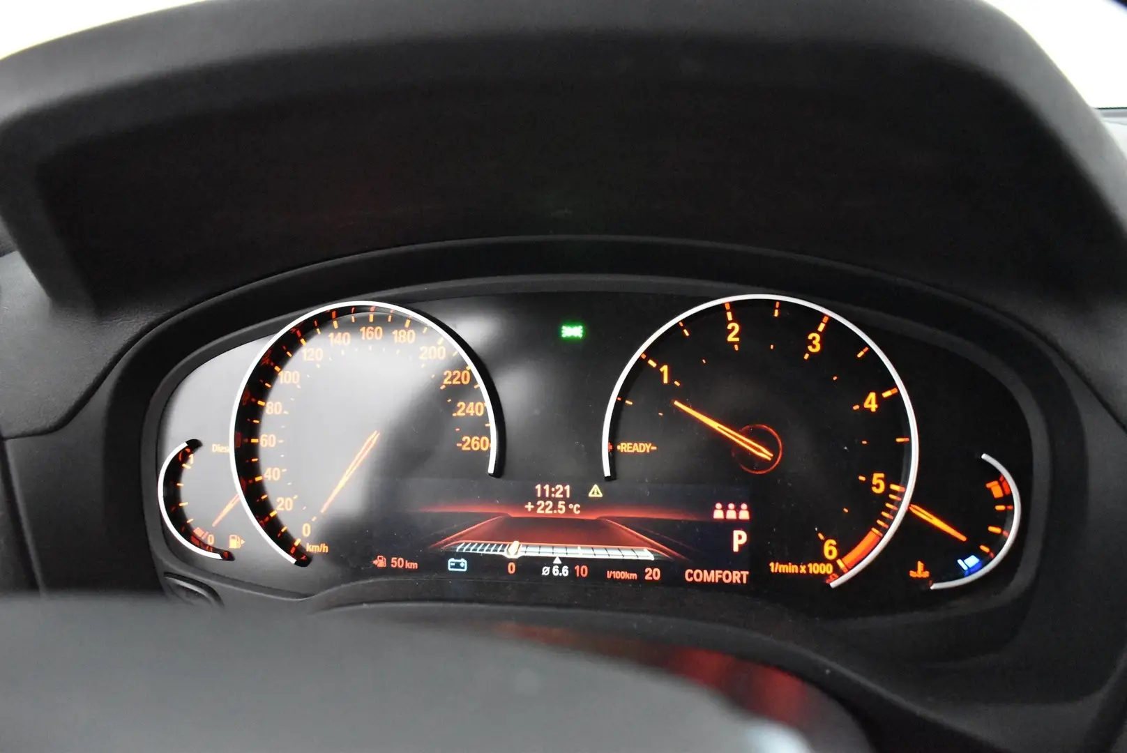 Car Image - 4j7Z54j4EcMk0l6JY7LTFq