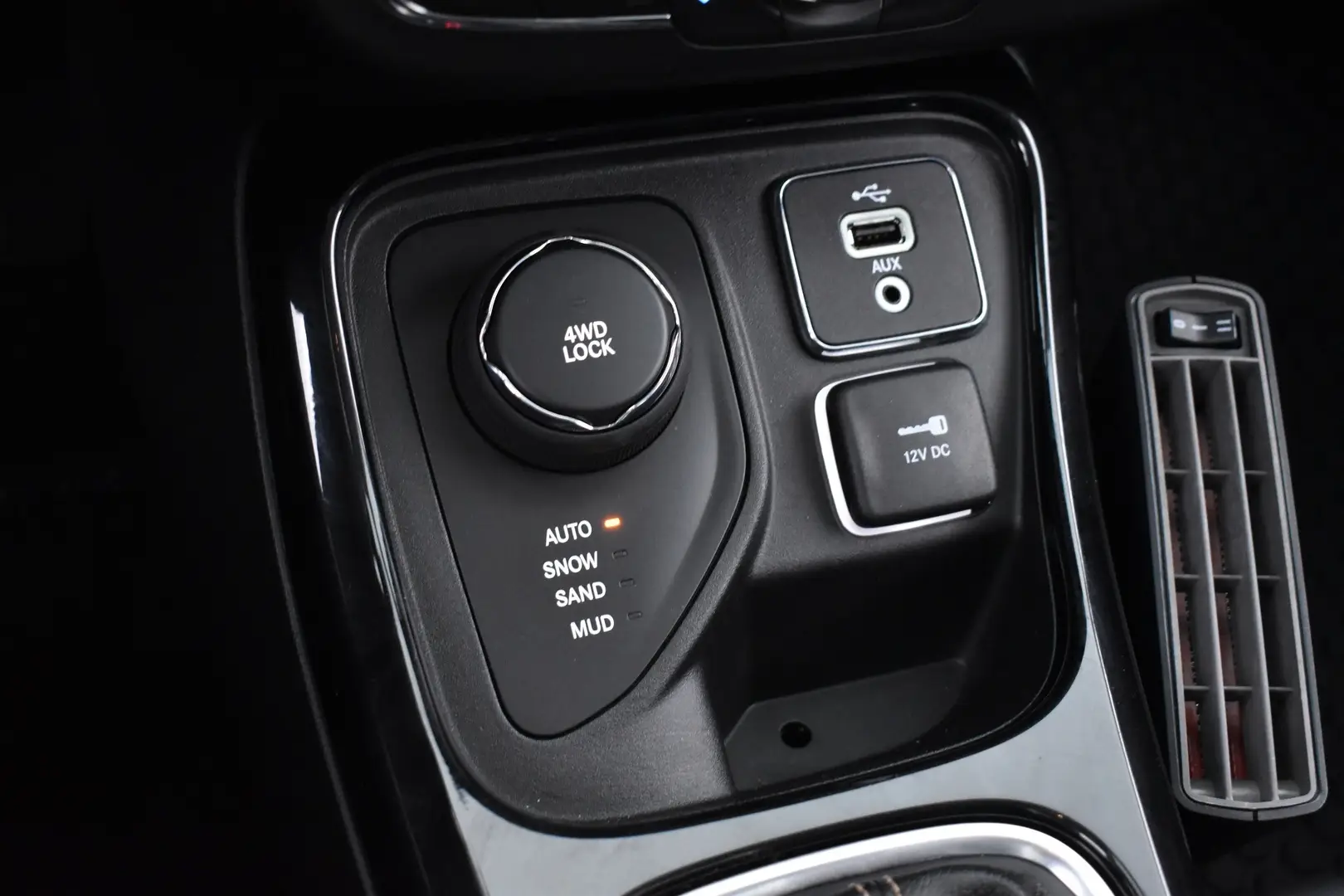 Car Image - 7kS6aF3LT4RlimUHk90vuY