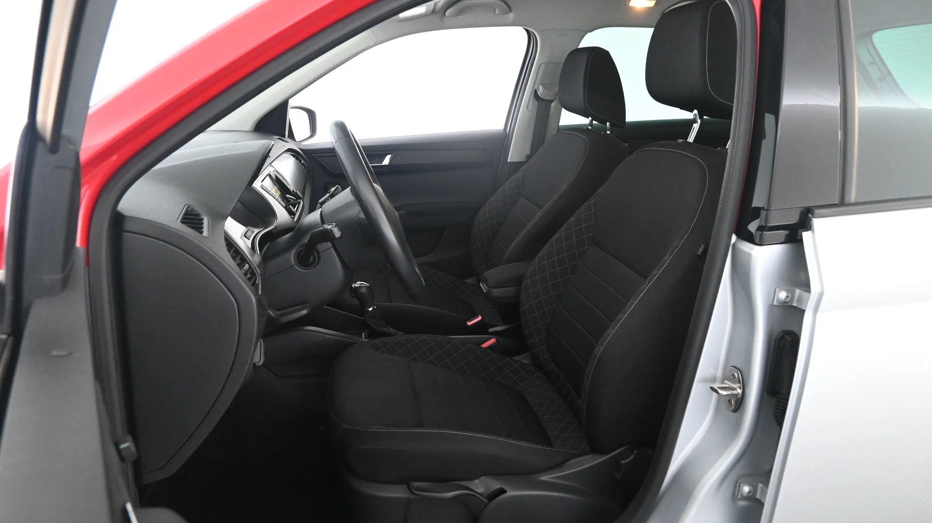 Car Image - 5eFm1QKBmRlcTAS7dtYpL6