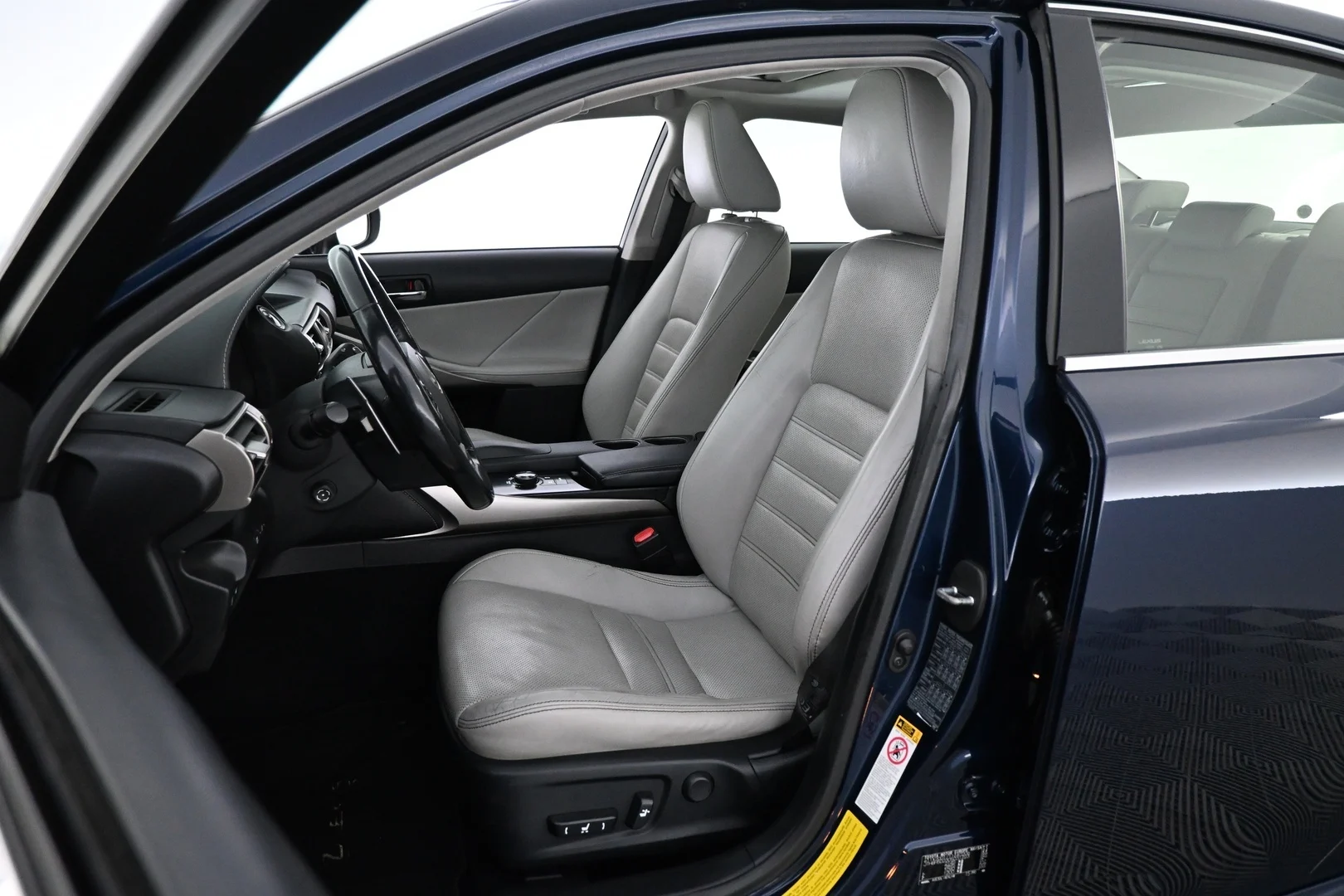 Car Image - 6nfeN7oxERpoqUbYsRz8oC