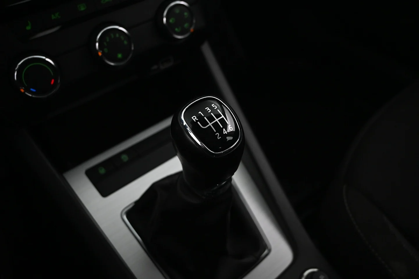 Car Image - 4qdfZVyQGR3c5NWRQheNto