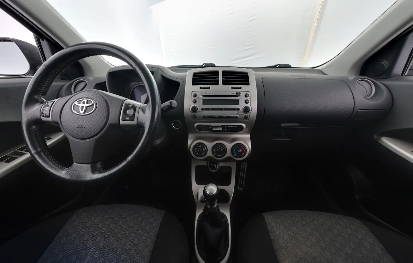 Car Image - 1PI52bHJ8EJa7rgqWoxKbf