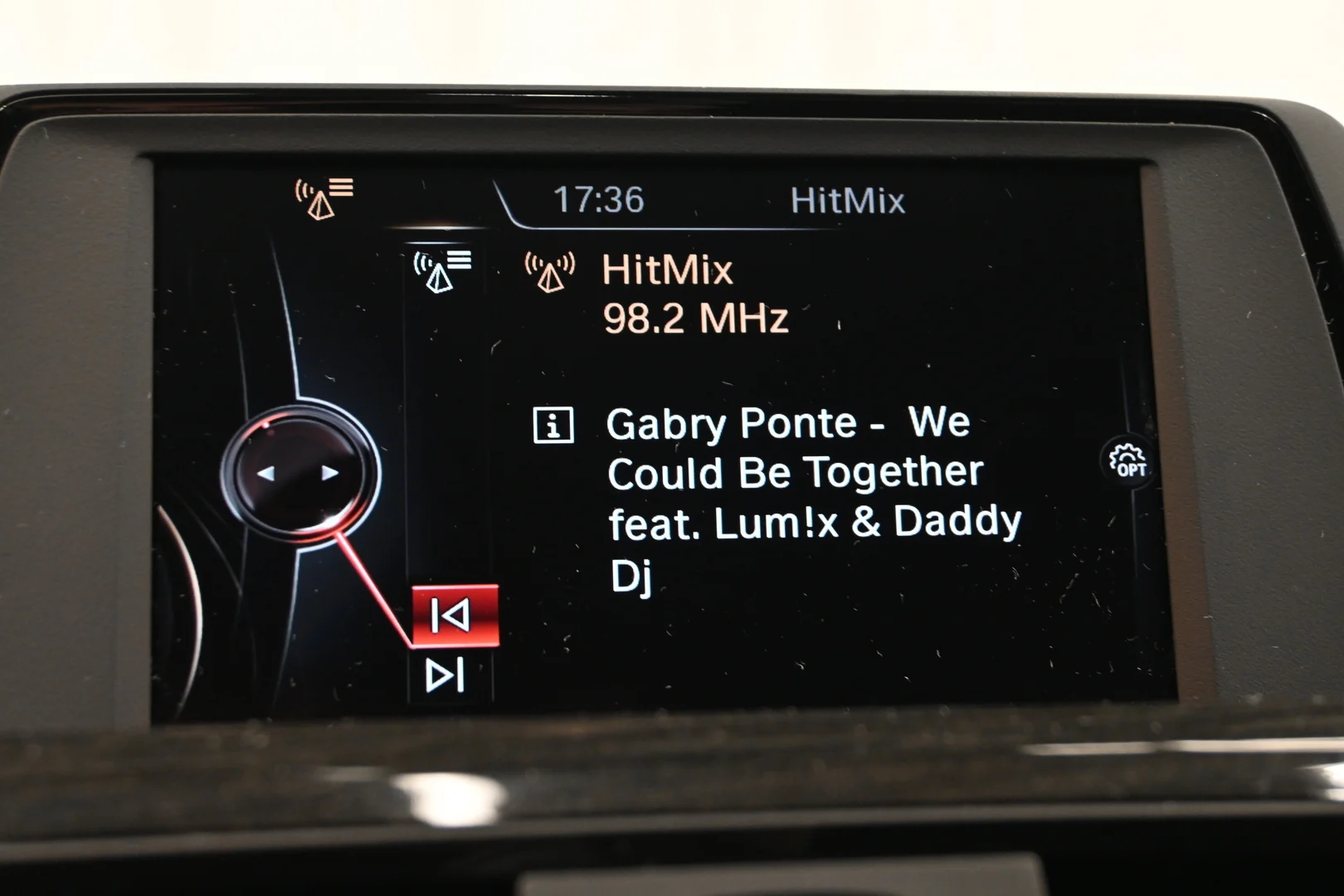 Car Image - 2hk04wf8gkFAzkGKnn7iHJ