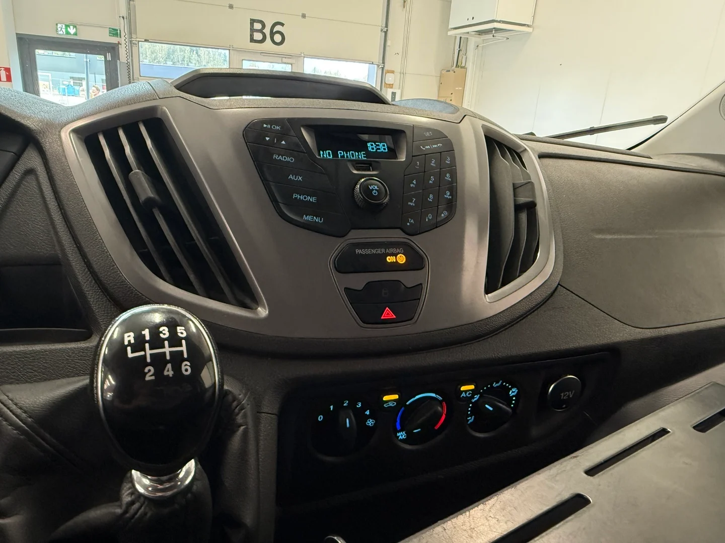 Car Image - 1Y1b6m0g1Wb4GwE3RpZLW6