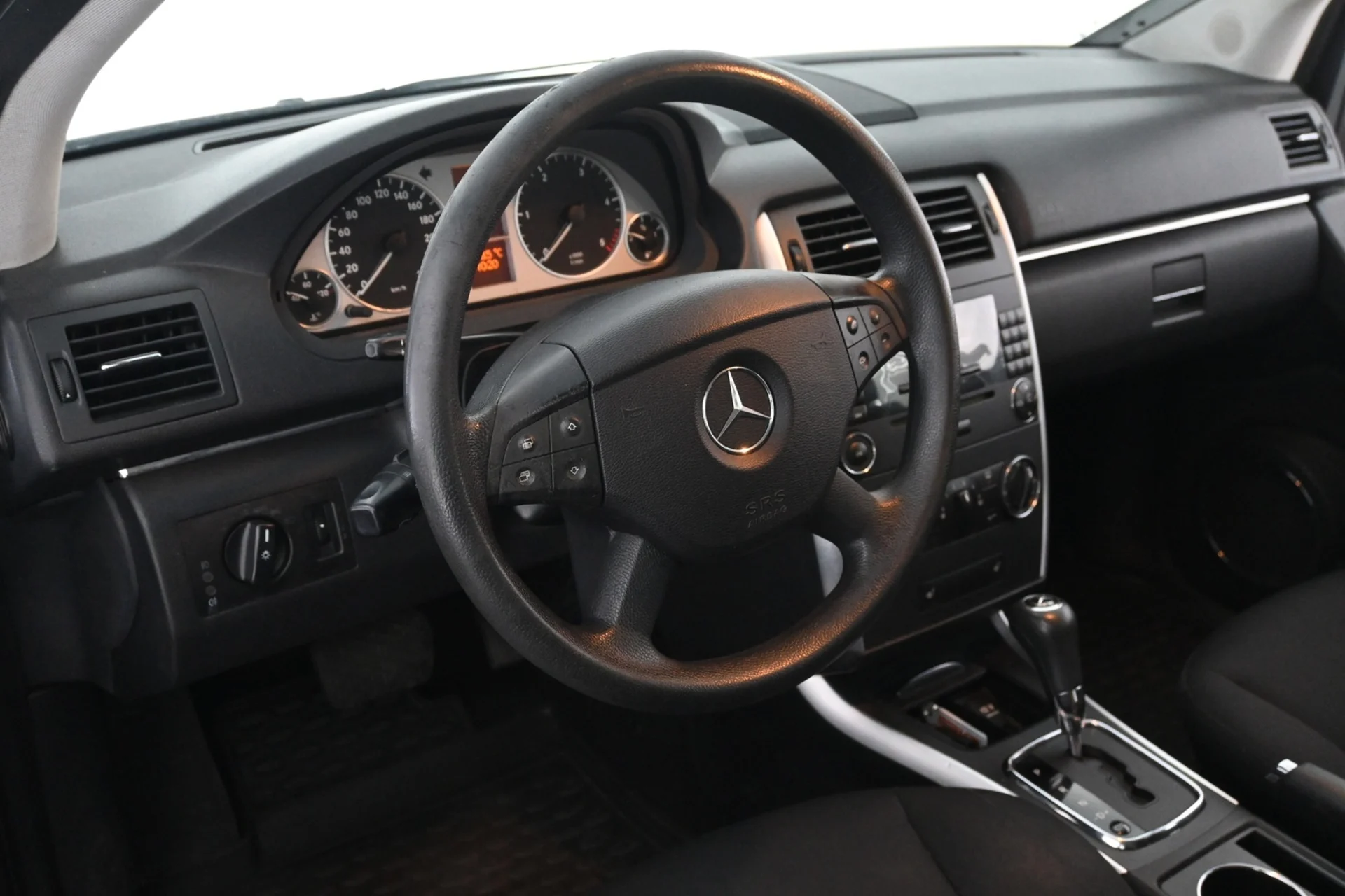 Car Image - 4RtncZOc1TPkBM4gDeyrJ9