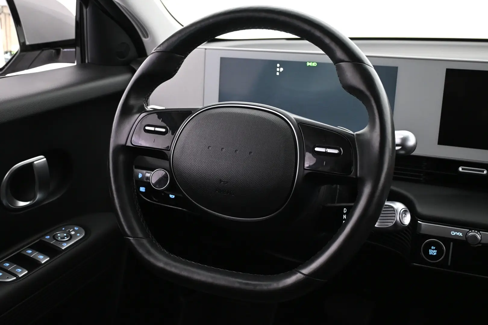 Car Image - 31eEivaXO2BBf3rYcwBxC6