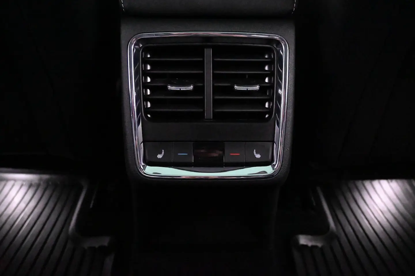 Car Image - 3QMFJkQ8i6z3ZHbsewKFoA