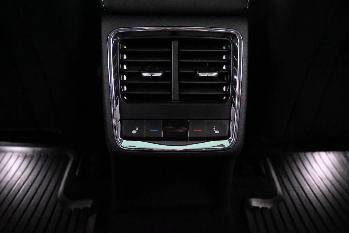 Car Image - 3QMFJkQ8i6z3ZHbsewKFoA