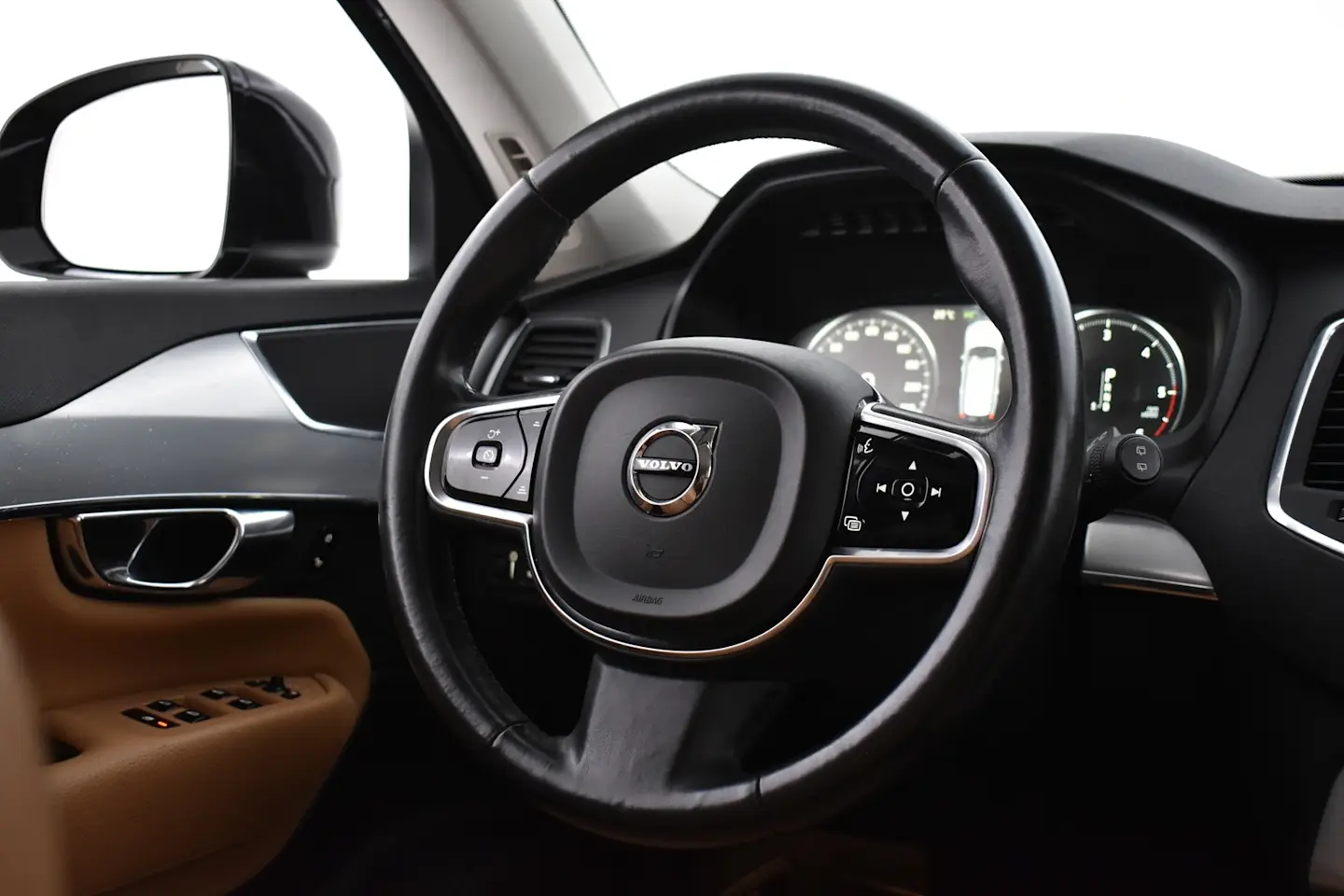 Car Image - 43STJmTuhXfp0nUlbmLdsG