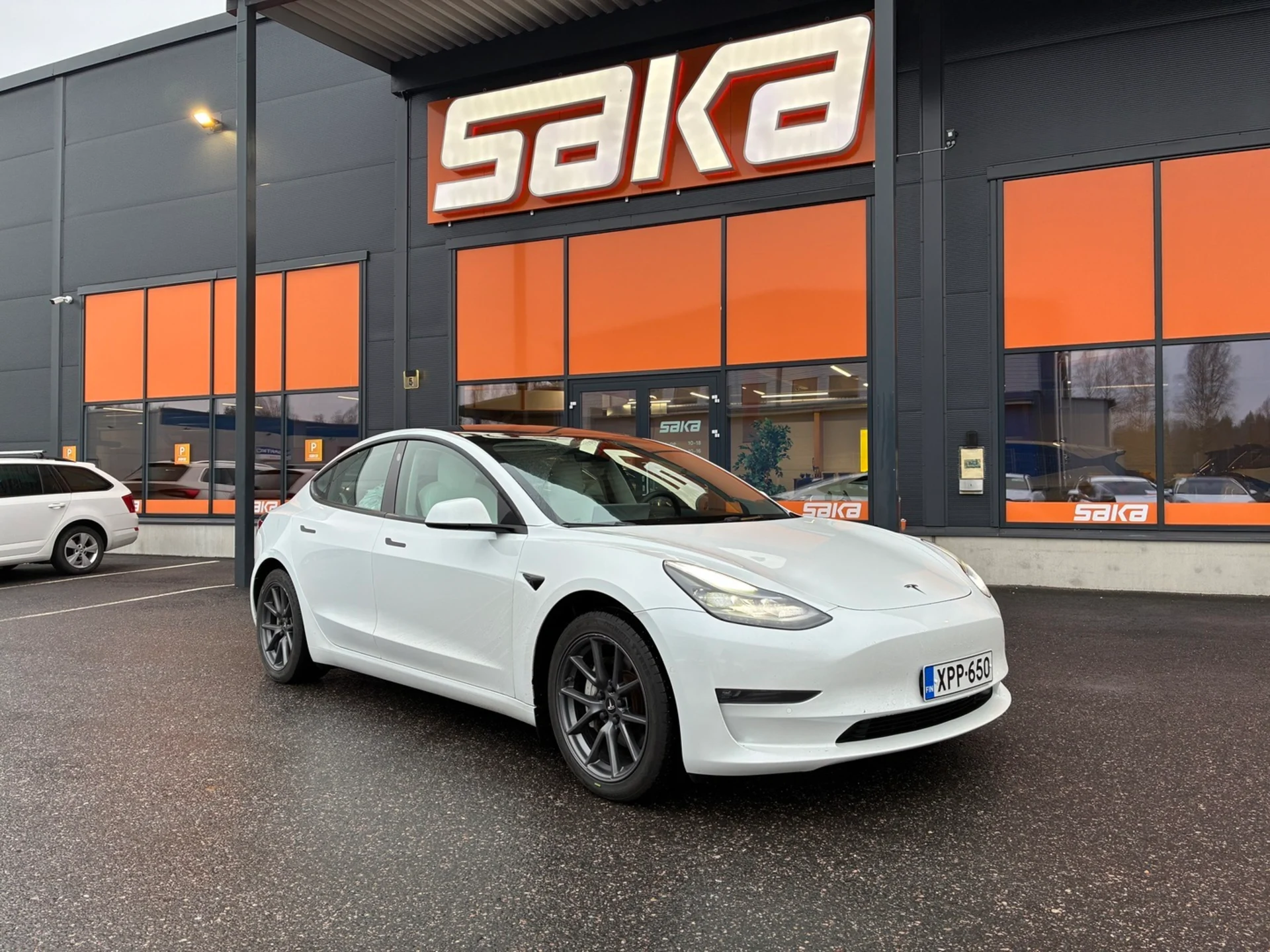 Car Image - 31JTlG1GFTucLYKm58PXej
