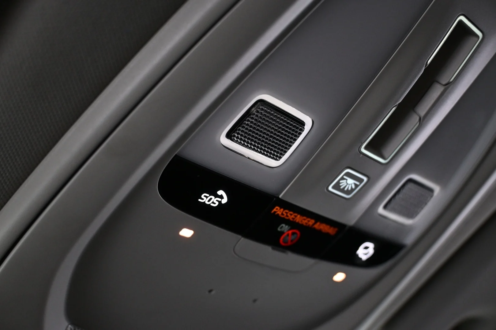Car Image - 5vfwC8XjwrqNI2aESQabFL