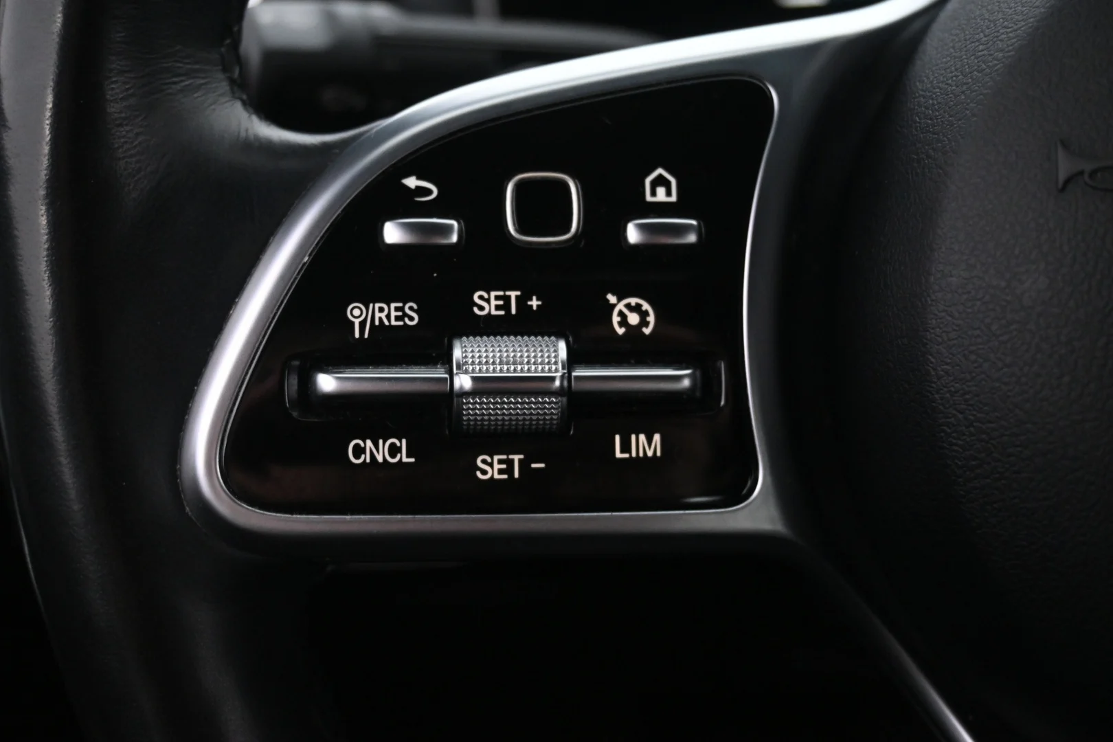 Car Image - 69MYHlyXLVl3LIbt3JSTWF