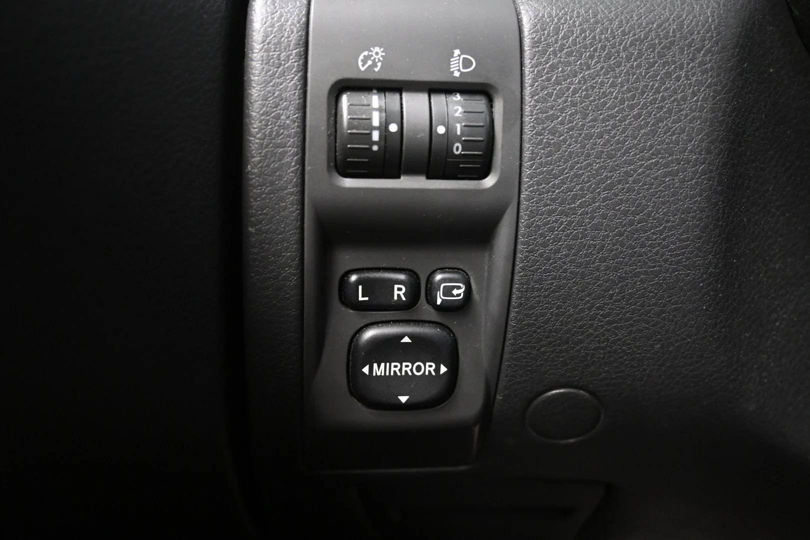 Car Image - 30OQstjzz7XLm0TIamuF1d