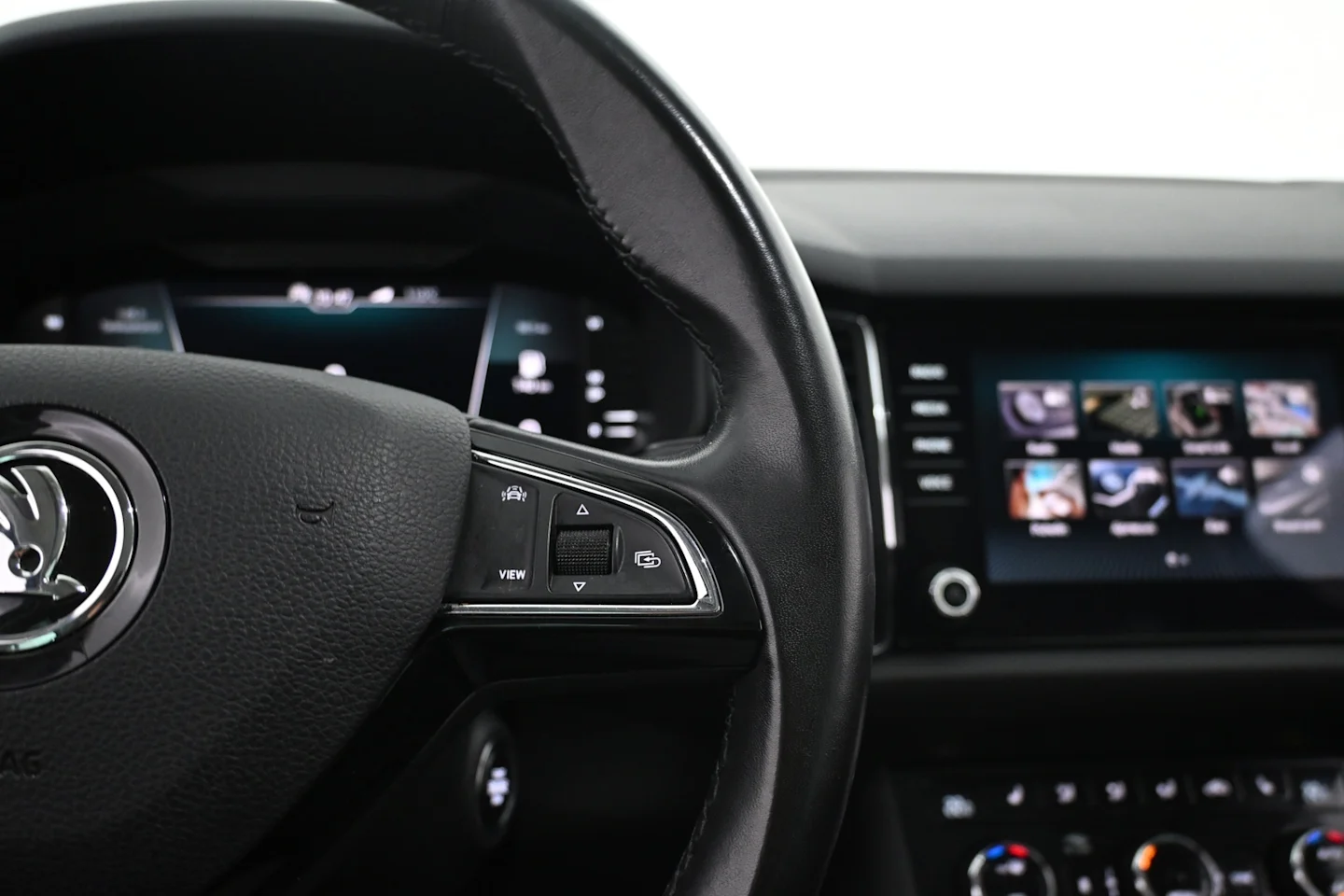Car Image - 4C80NqqGDtXKOM2sDBhuSp
