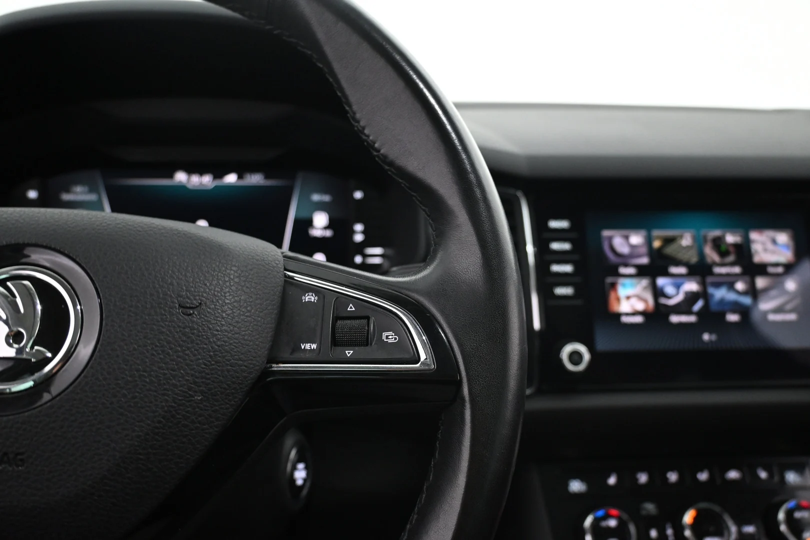 Car Image - 4C80NqqGDtXKOM2sDBhuSp