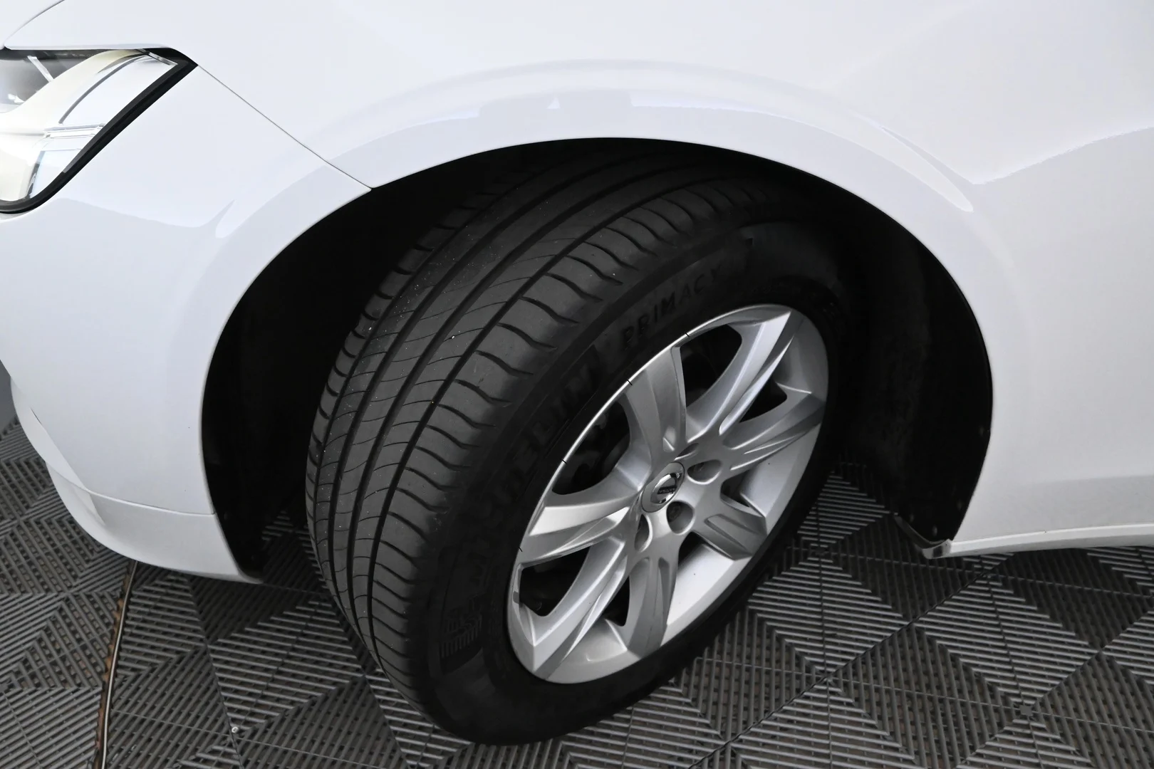 Car Image - 5ShIJ5GiSAT78kL1YDuT56