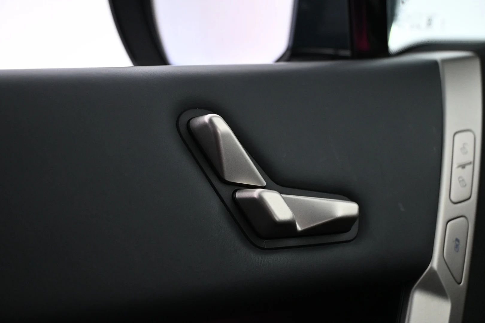 Car Image - 6yUh27omKWh4FlY7Bf6gD6