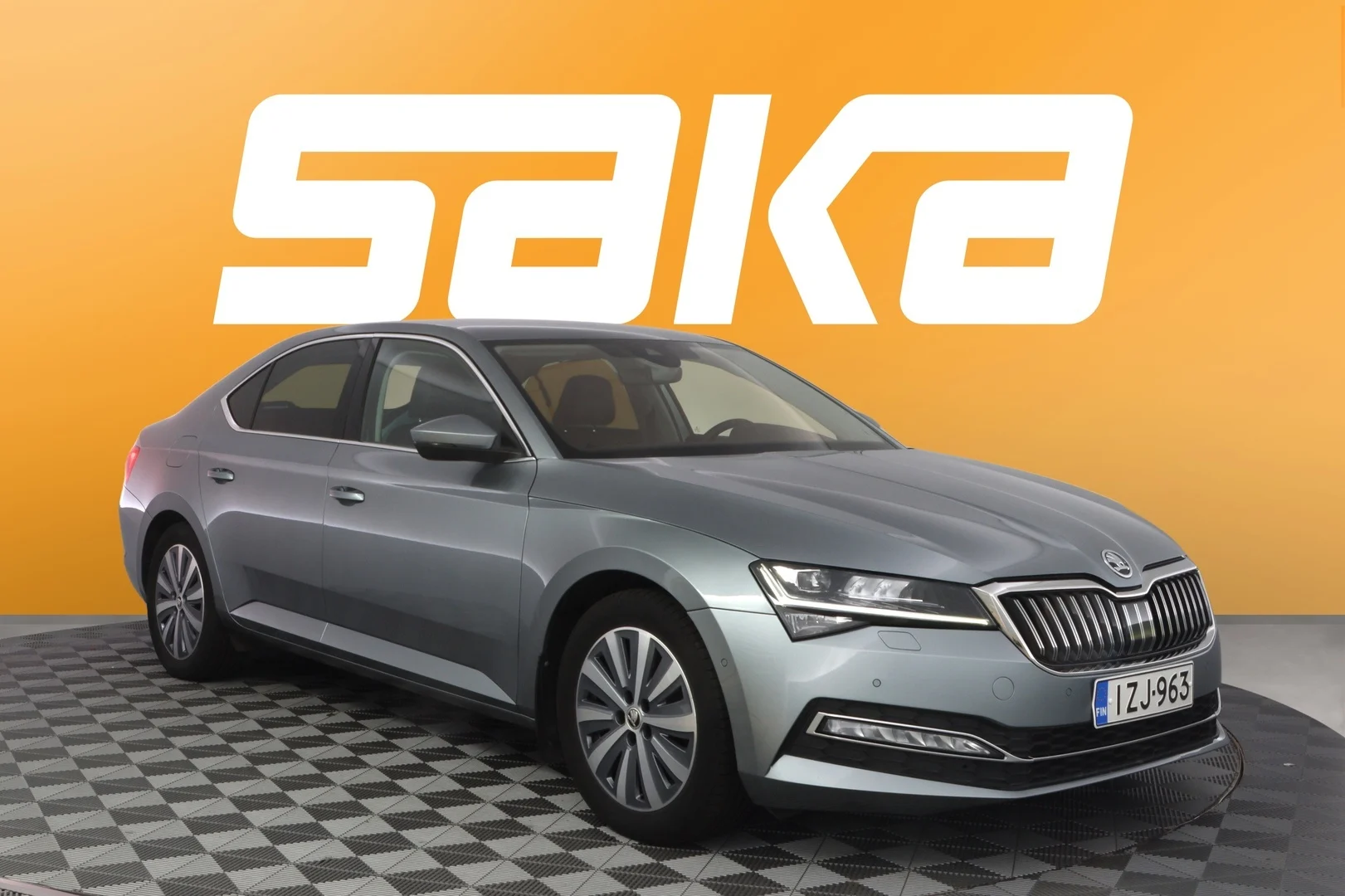 Car Image - tD4E0uzs7fSq6V8kZtrHF