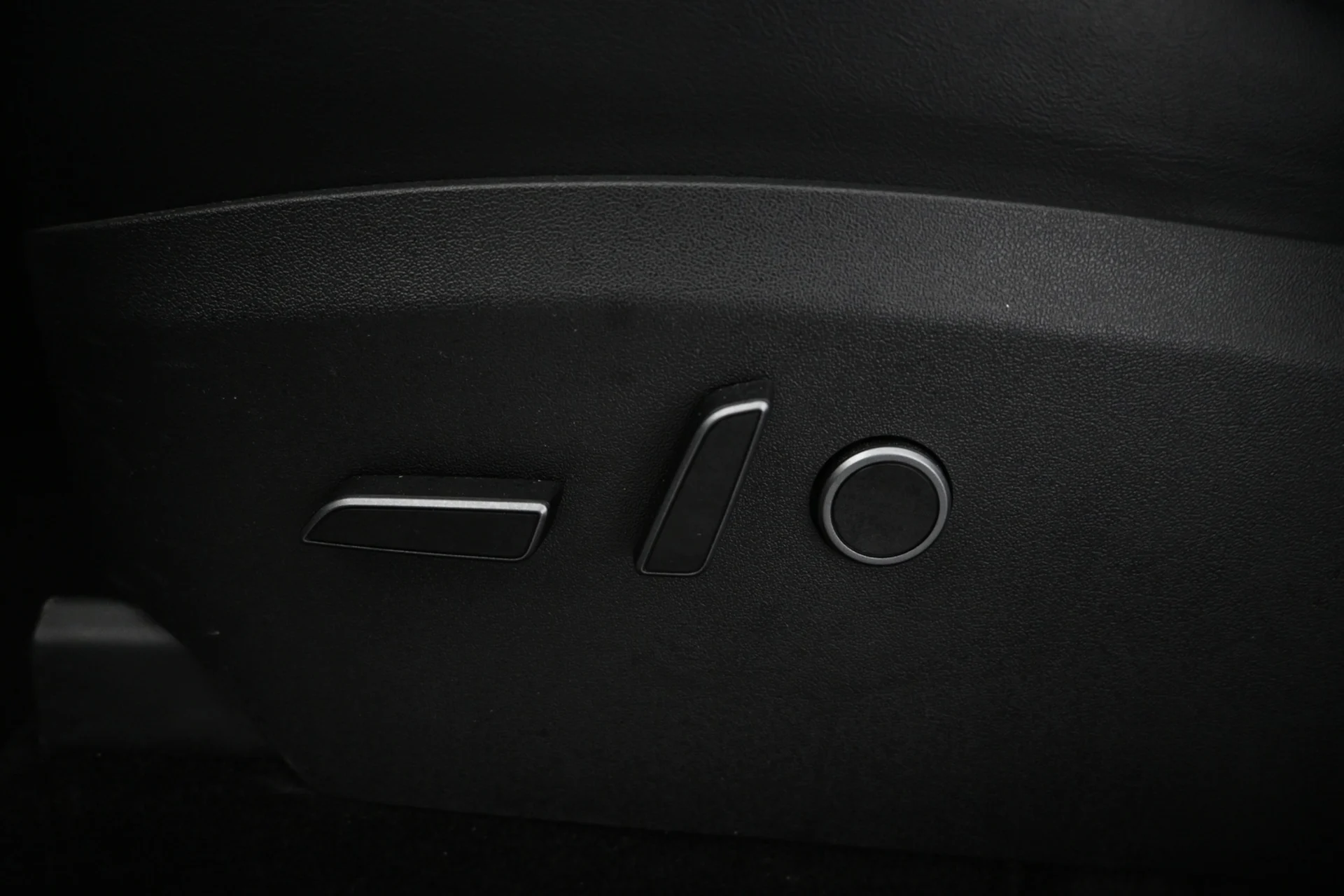 Car Image - 74xqPfubU3zlbIKWsb6iZy