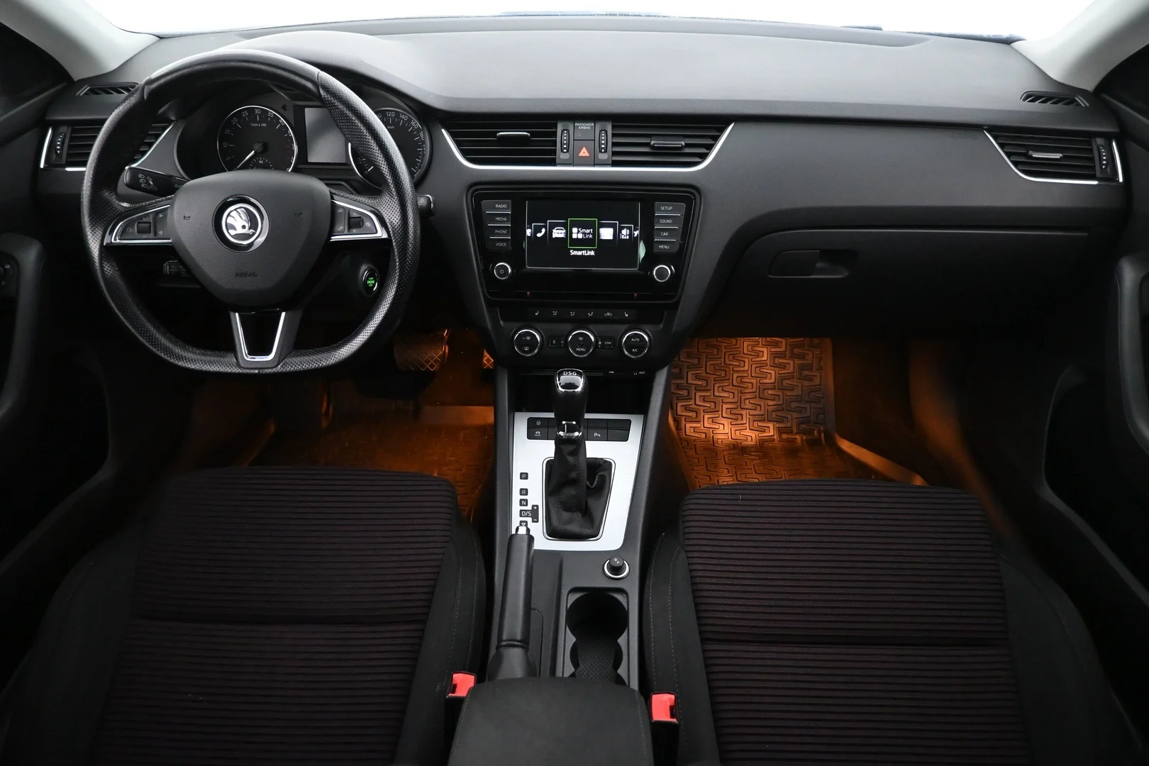 Car Image - 2AneDGuzanMGWXgC1UkGt1