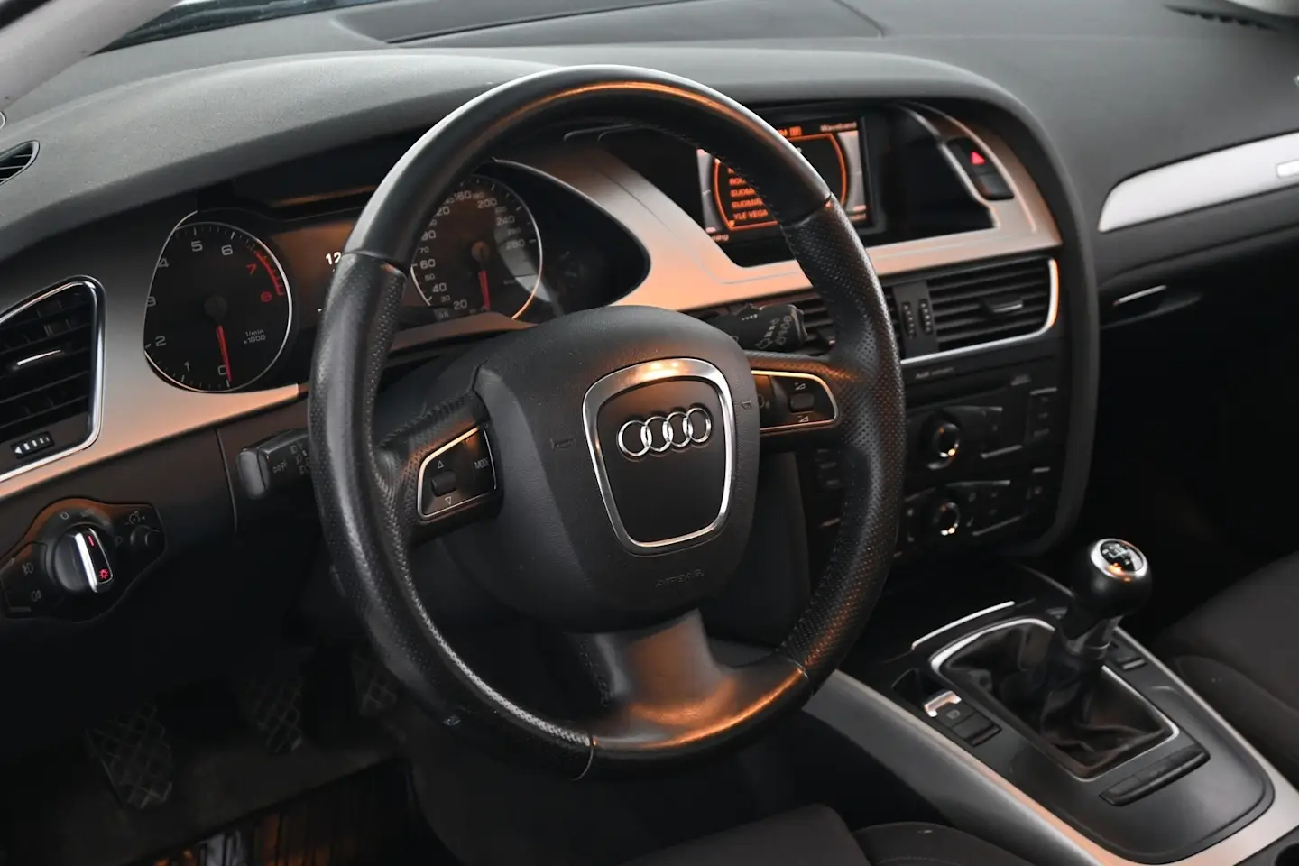 Car Image - 561F9ahaCLZVNw4qhr1Krc