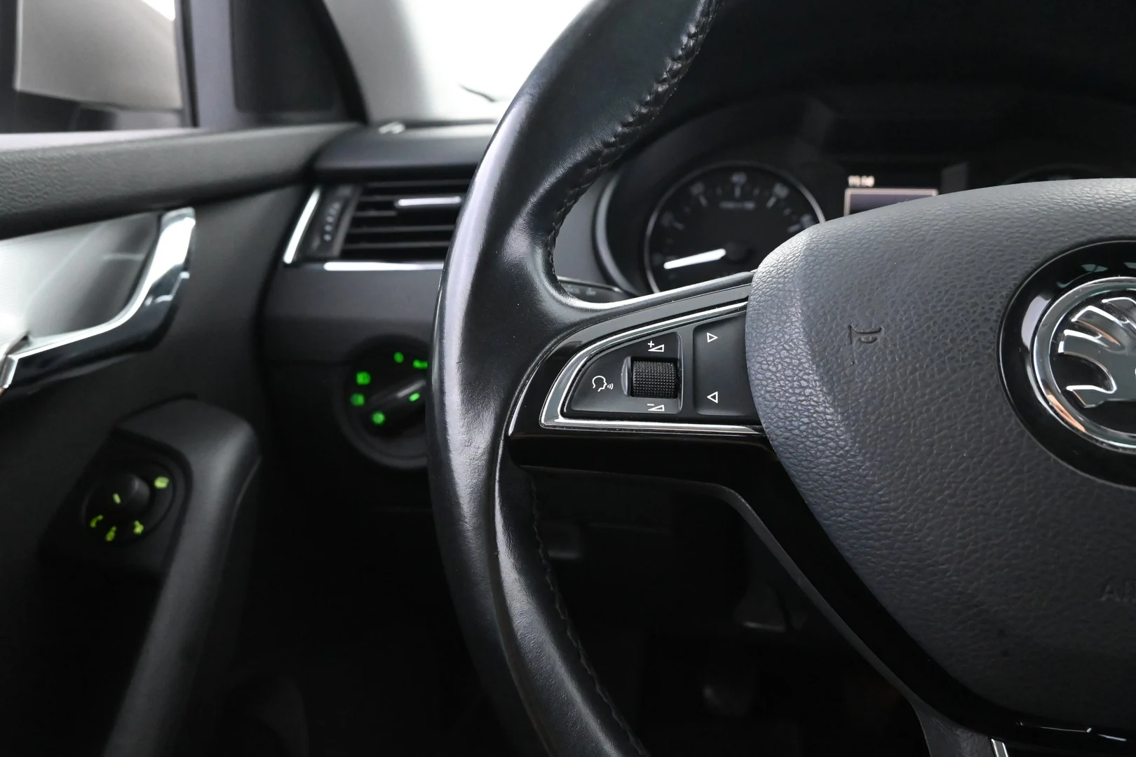 Car Image - 3Q2KXkfXqnCeqRr84cfWfC