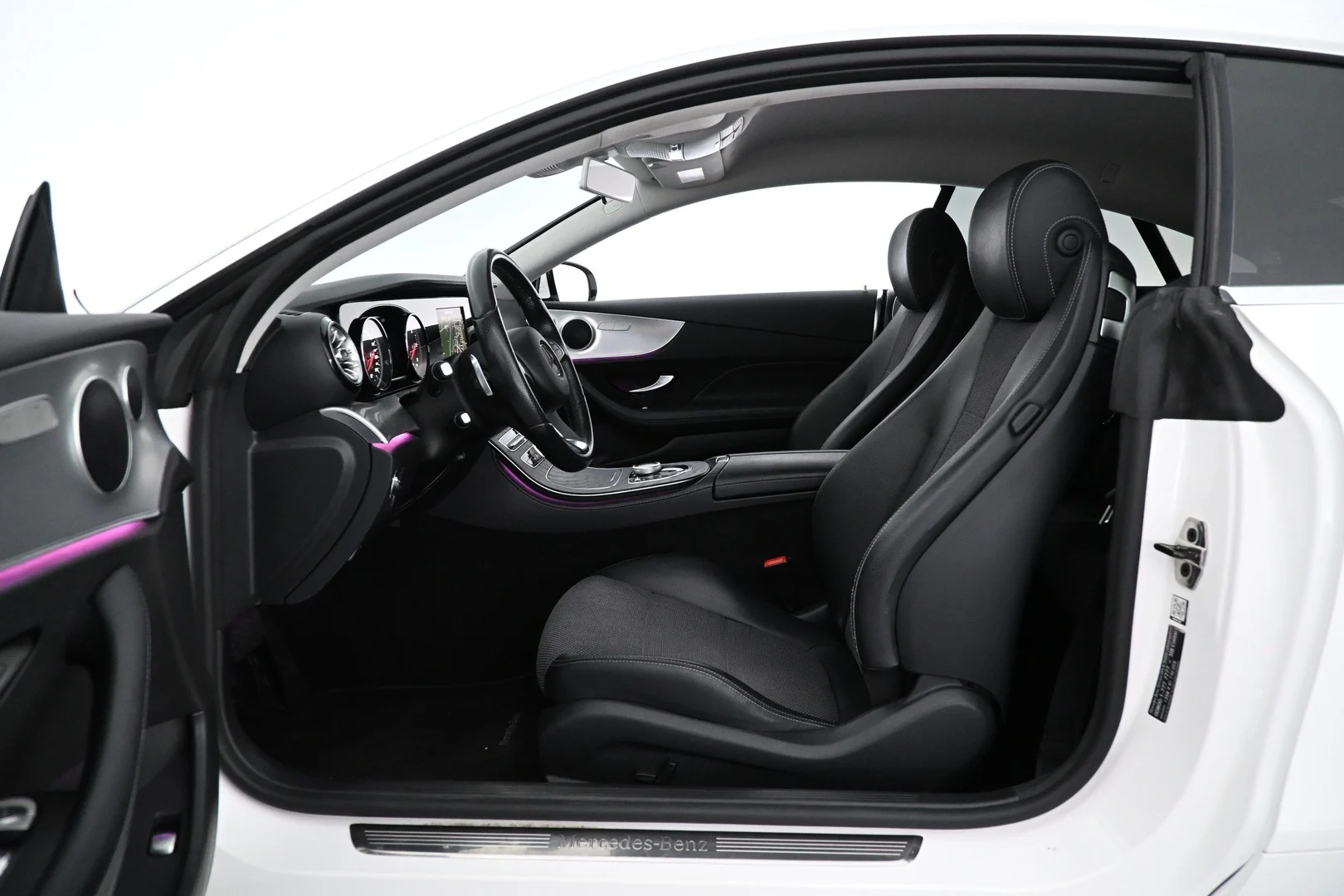 Car Image - 3ixNsGCwpwUlLTSezUExXd