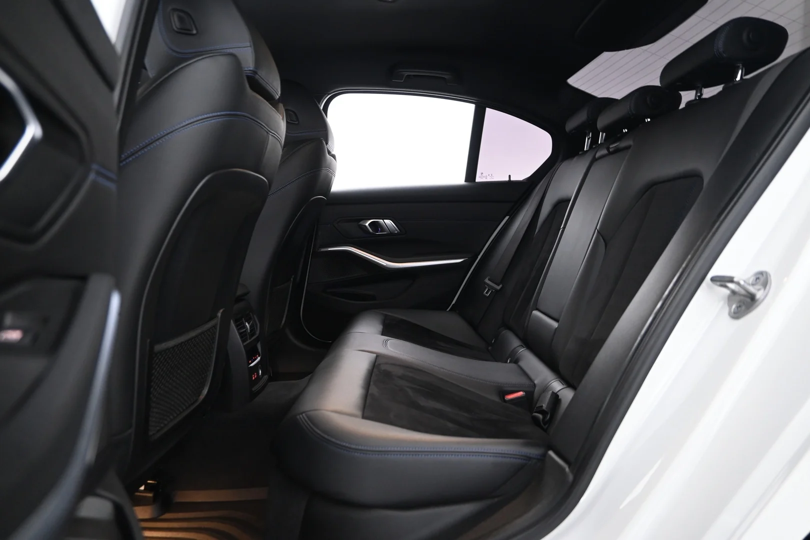 Car Image - 7shqLvNQvxWlOBBPrIqXyj