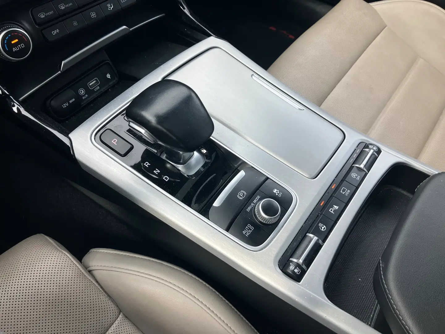 Car Image - EwGCeKWlv7qfl2dw8Kcc3