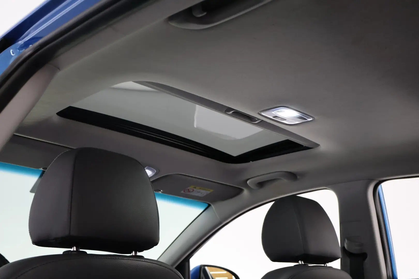 Car Image - 3IzQ7RHg92QzaD4eM3PXHz