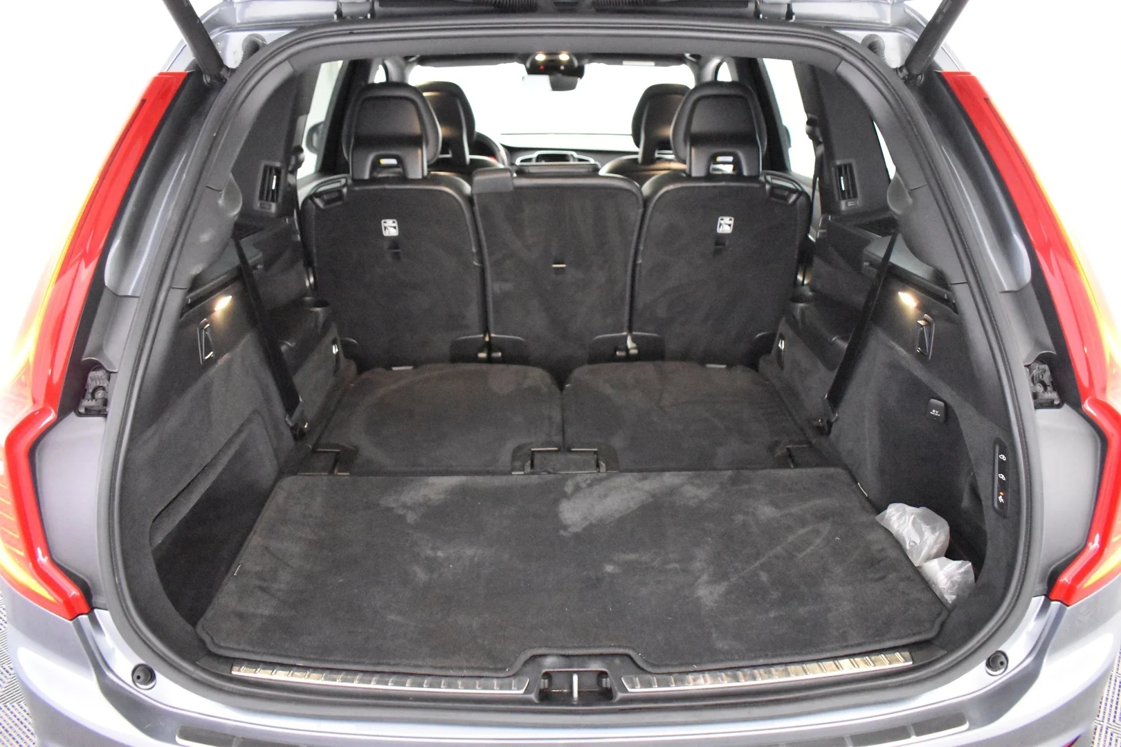Car Image - 6LiuOXeVWdNQvJFSTQiXxC