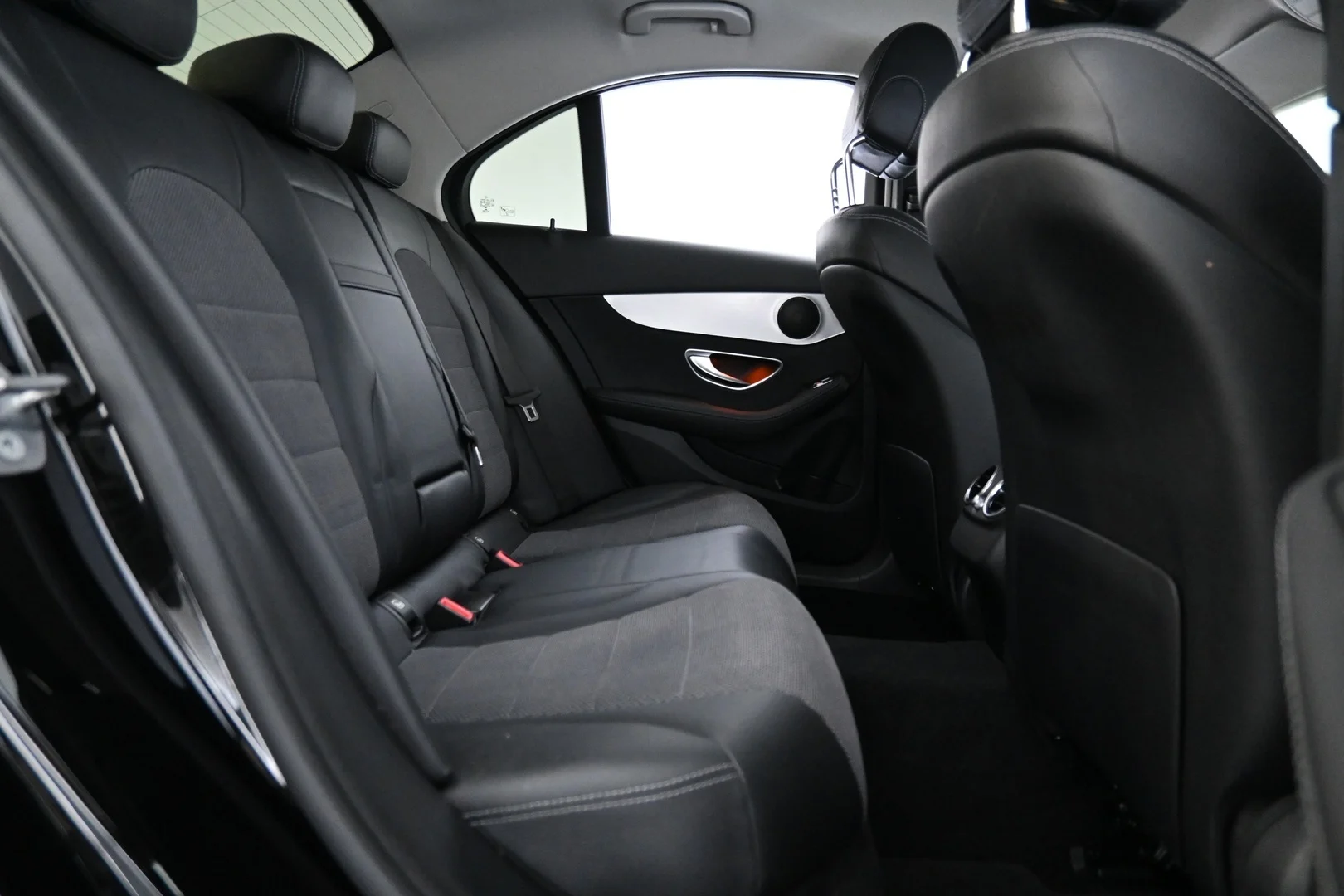 Car Image - 2SsqXMjY9MV1r5rCEtqHZa