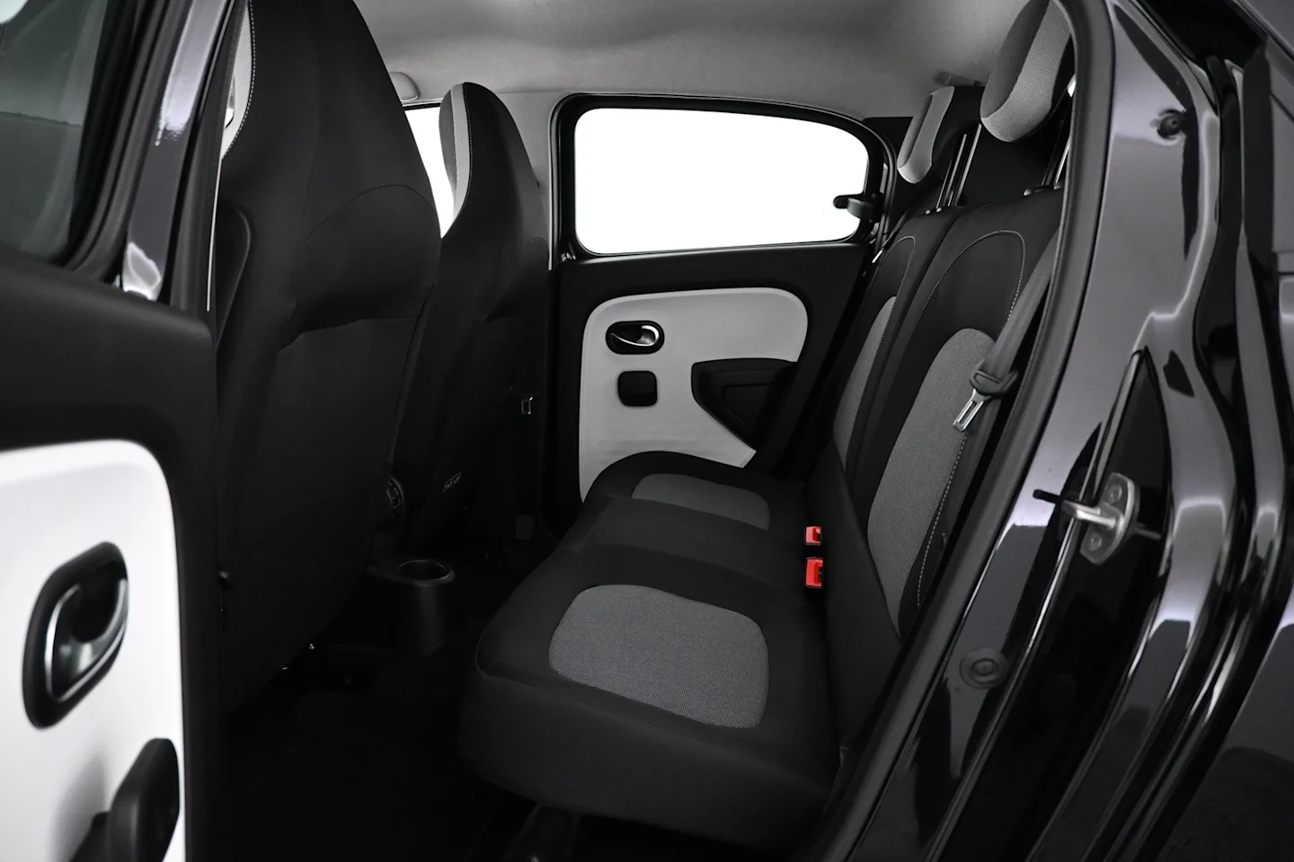 Car Image - 2QrjVV9GA8Ebu4kRGoZcWS