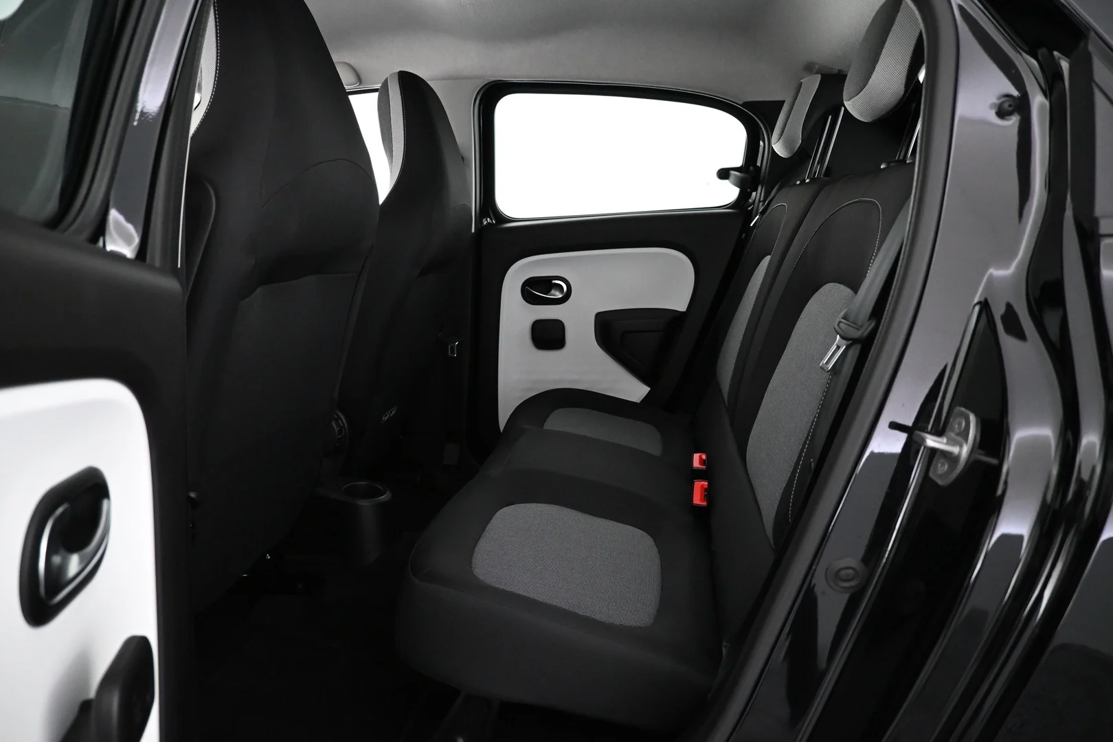 Car Image - 2QrjVV9GA8Ebu4kRGoZcWS