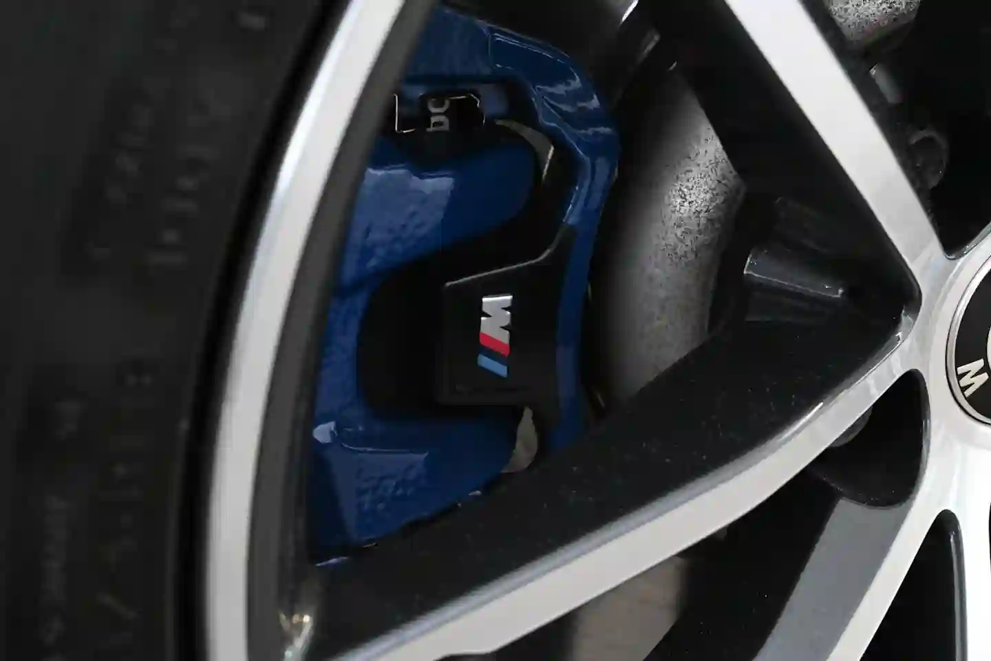 Car Image - 2o1gCc1g2a1InX1EMw4ngK