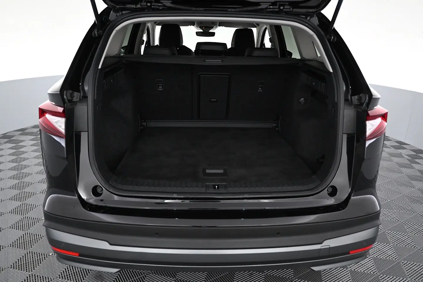 Car Image - 5l7FdlWryoDF9RRcmTrVnU