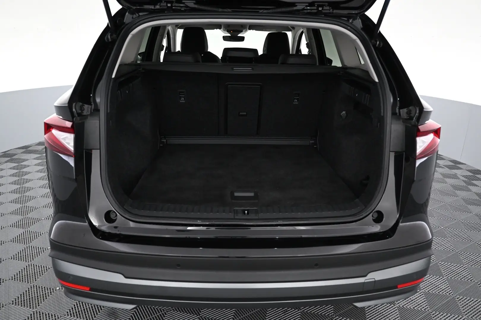 Car Image - 5l7FdlWryoDF9RRcmTrVnU