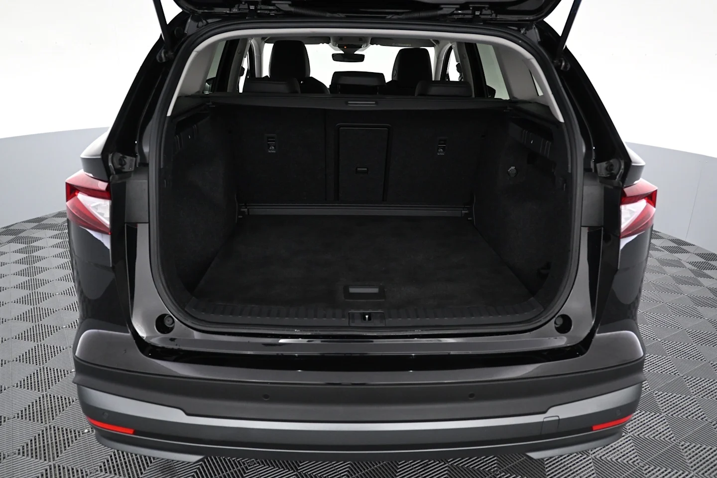 Car Image - 5l7FdlWryoDF9RRcmTrVnU