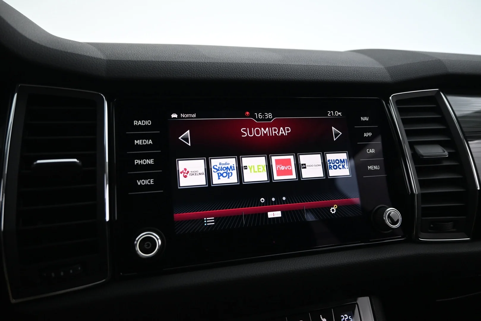 Car Image - 3SoY7u4VcKUvuY8ORQyNC6