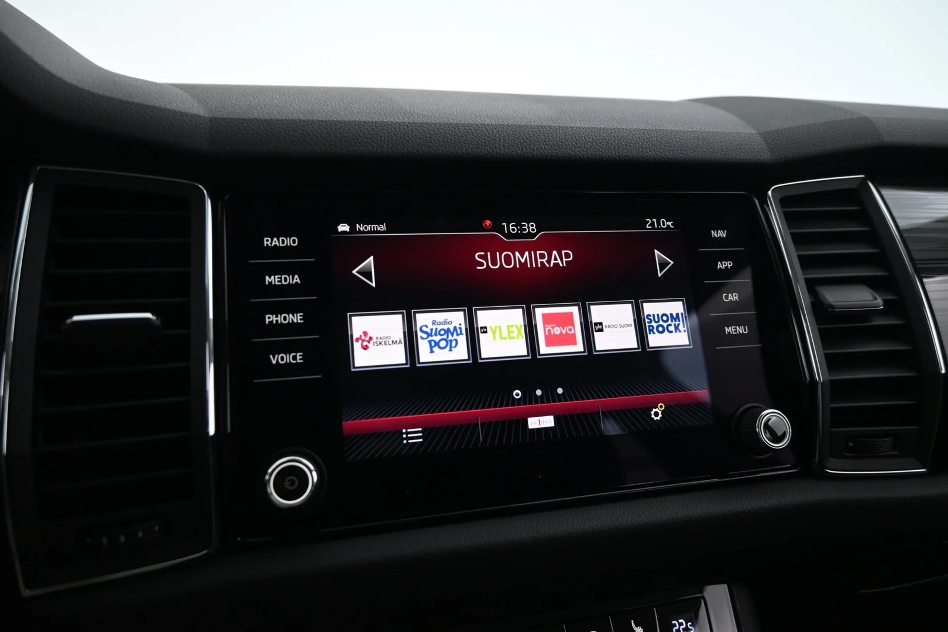 Car Image - 3SoY7u4VcKUvuY8ORQyNC6