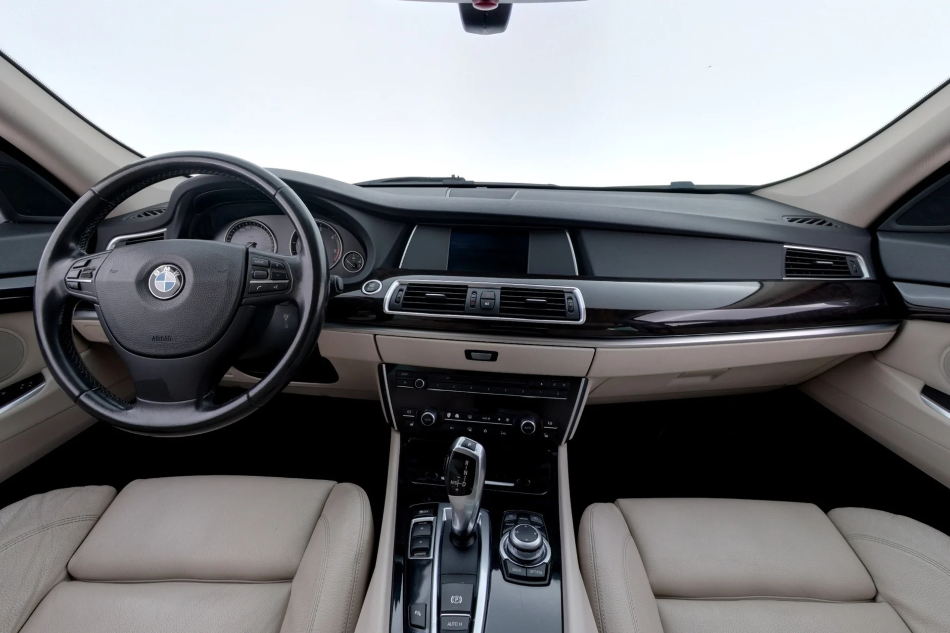 Car Image - 6Qf41vIDg2UtCgpN4zBA1L