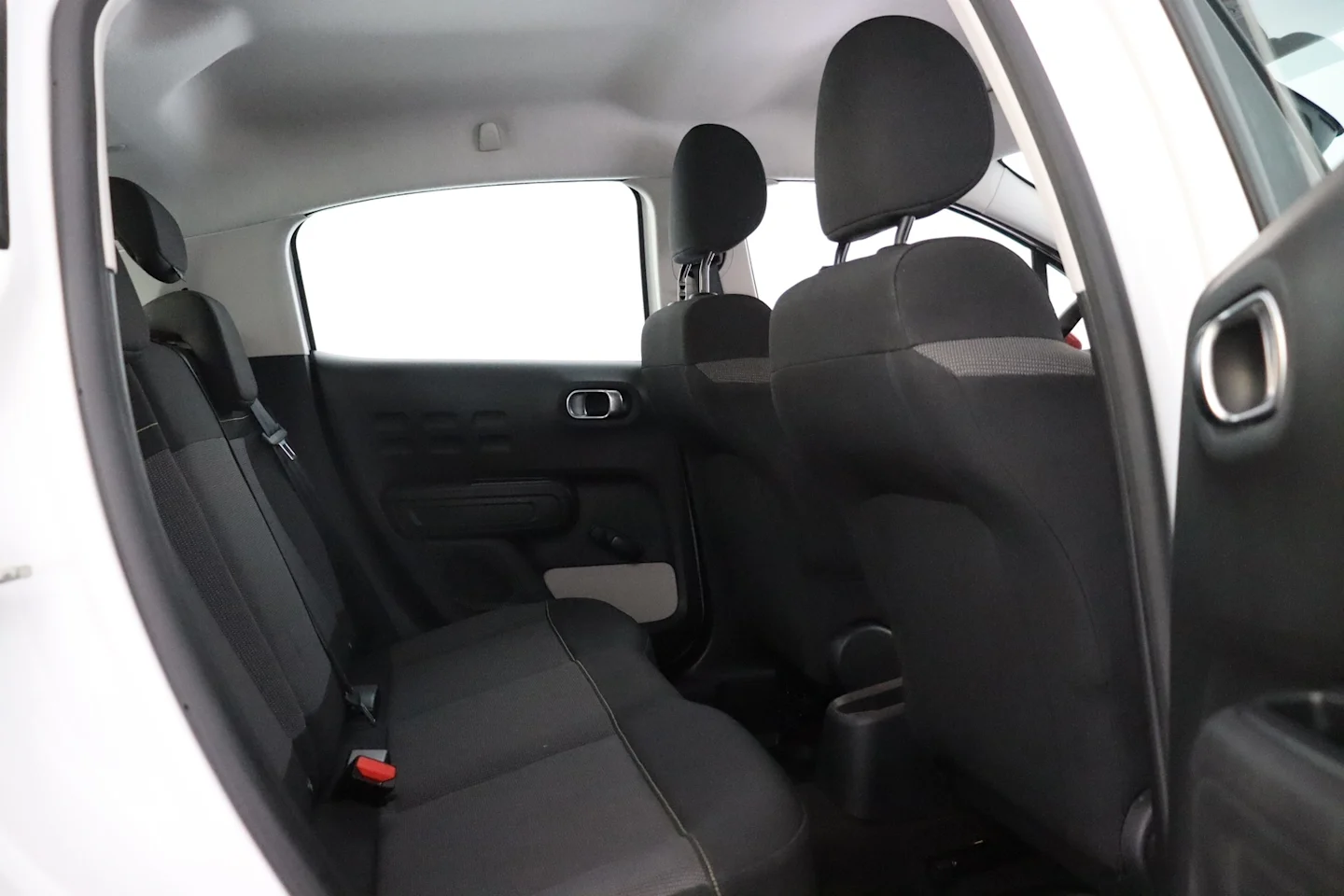 Car Image - 1THzRpAftzVN0XVkCdroby
