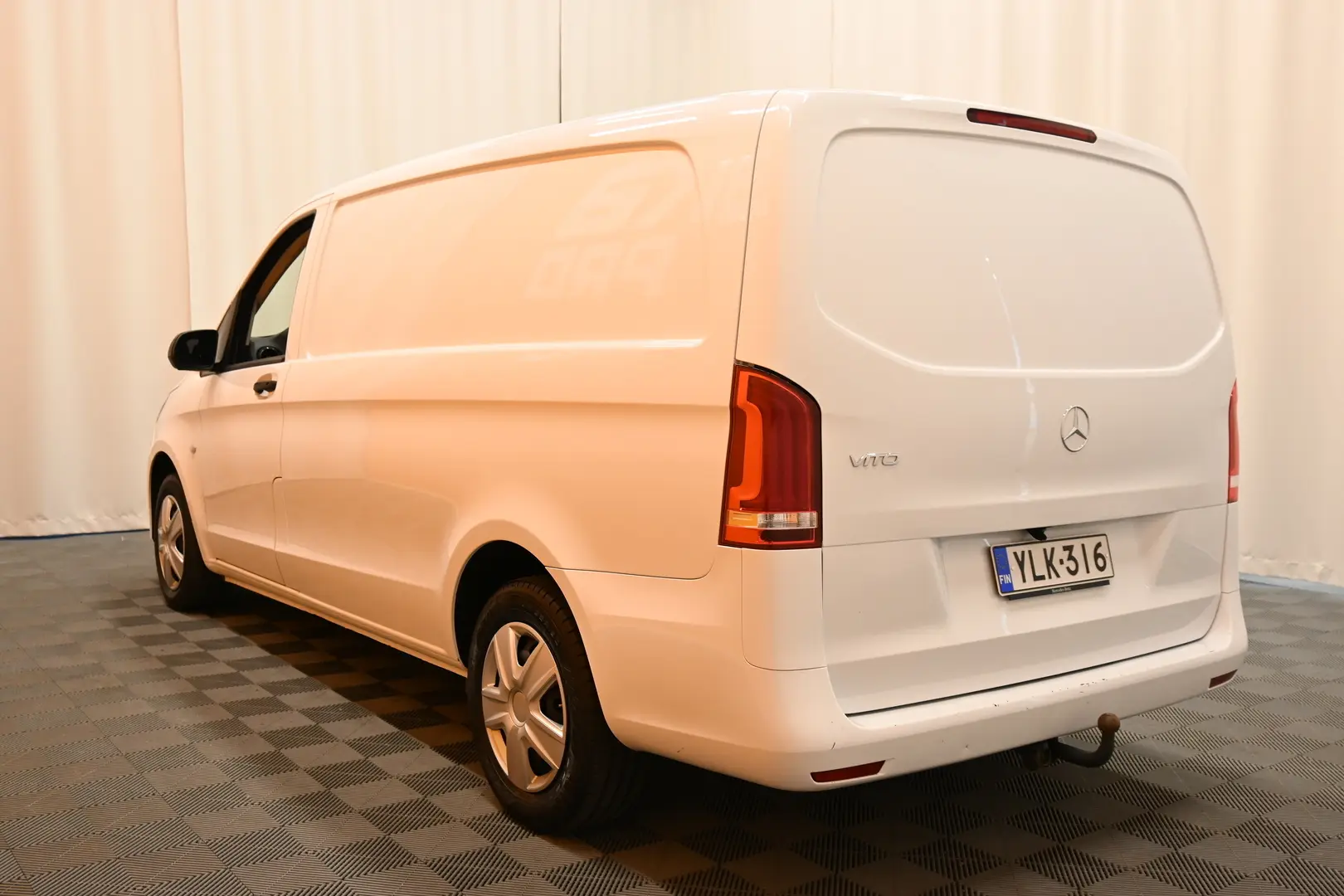 Car Image - FPeHzJC5u2qU1ggMD4zXZ