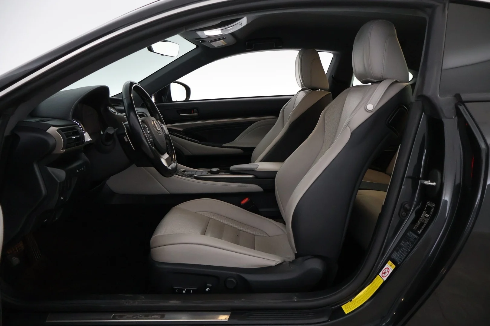 Car Image - 3djBWSpEVwTixKvz6j4dFS