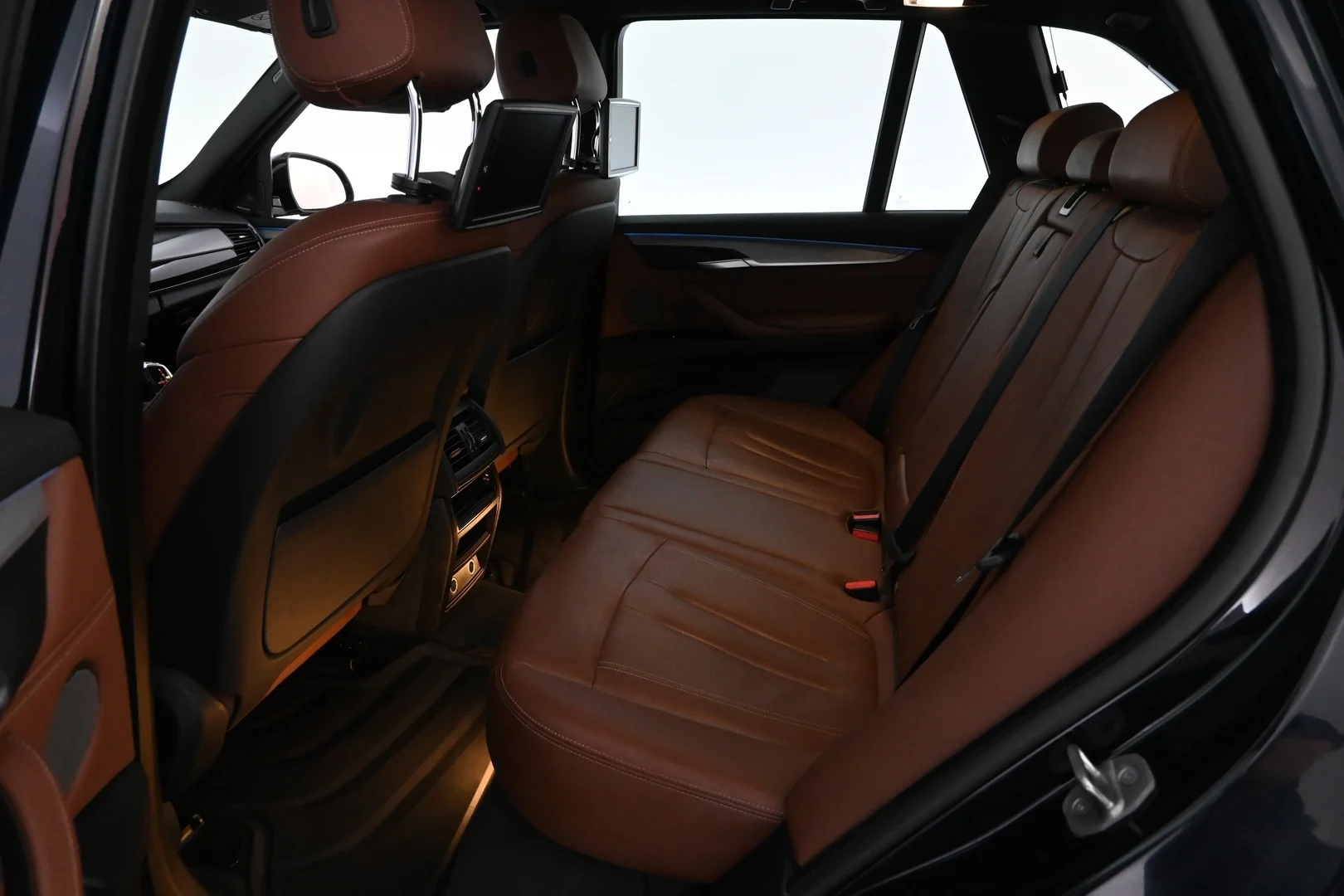 Car Image - 3IO6ahI4NaZ3SiA1YYXuq4