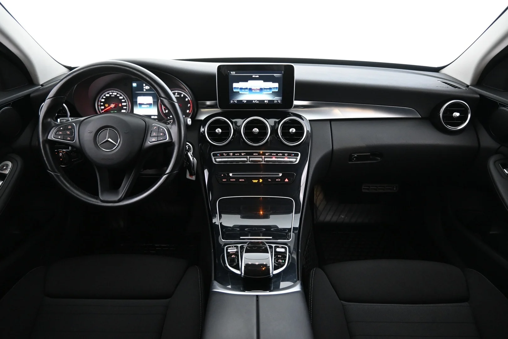 Car Image - 5j41GQu0XAtiKu8MjGRNON
