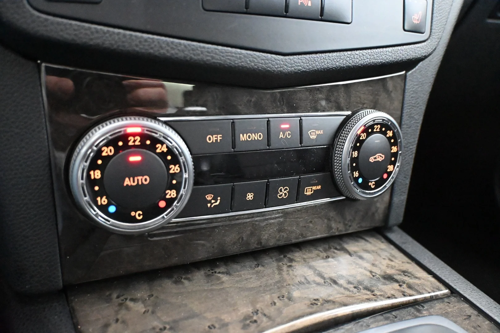 Car Image - 6LnQz9kXB9oe2inl1YyRWg
