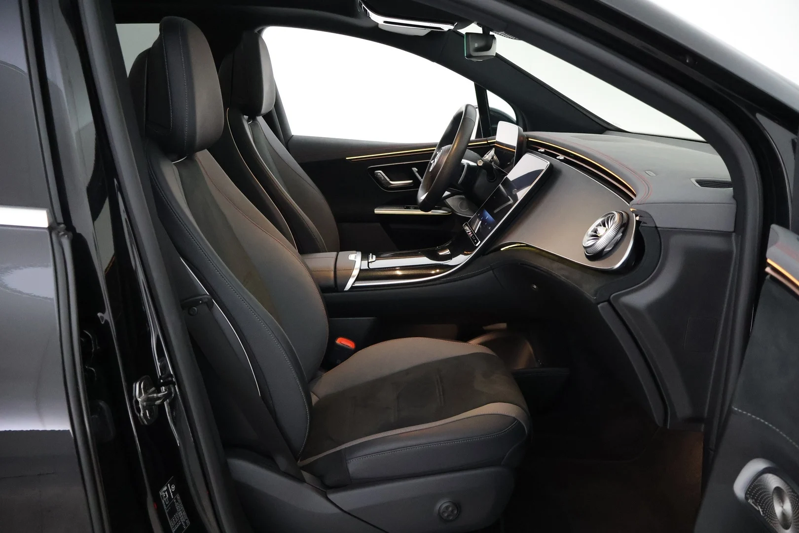 Car Image - S4fRR5XwsjANLWshlBZy6