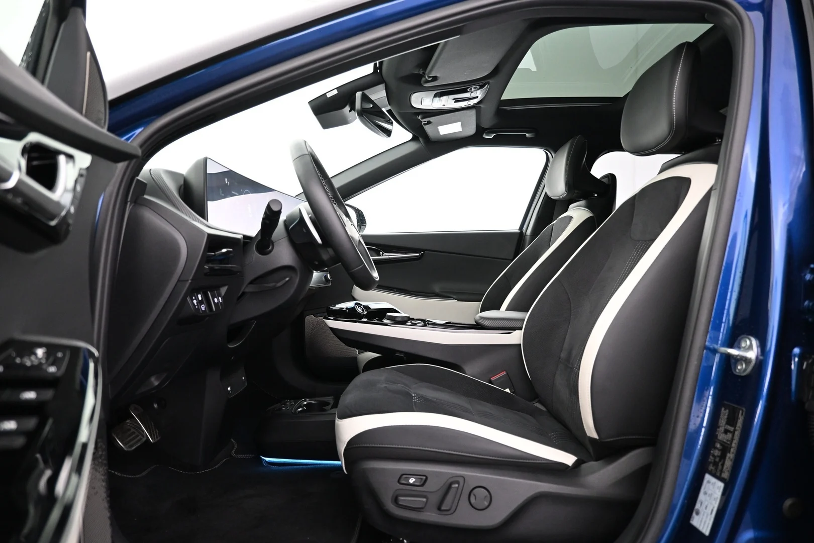 Car Image - 6mRfzHU6M9lTI6ry79XOQu